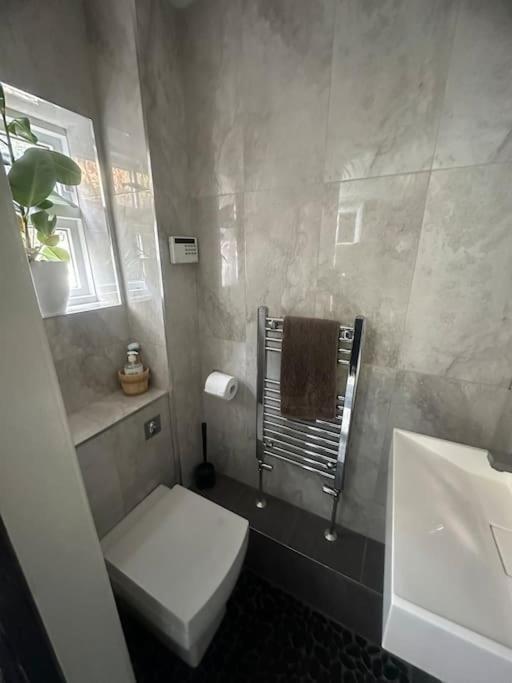 Quirky Town Centre Hideaway Villa Leamington Spa Exterior photo